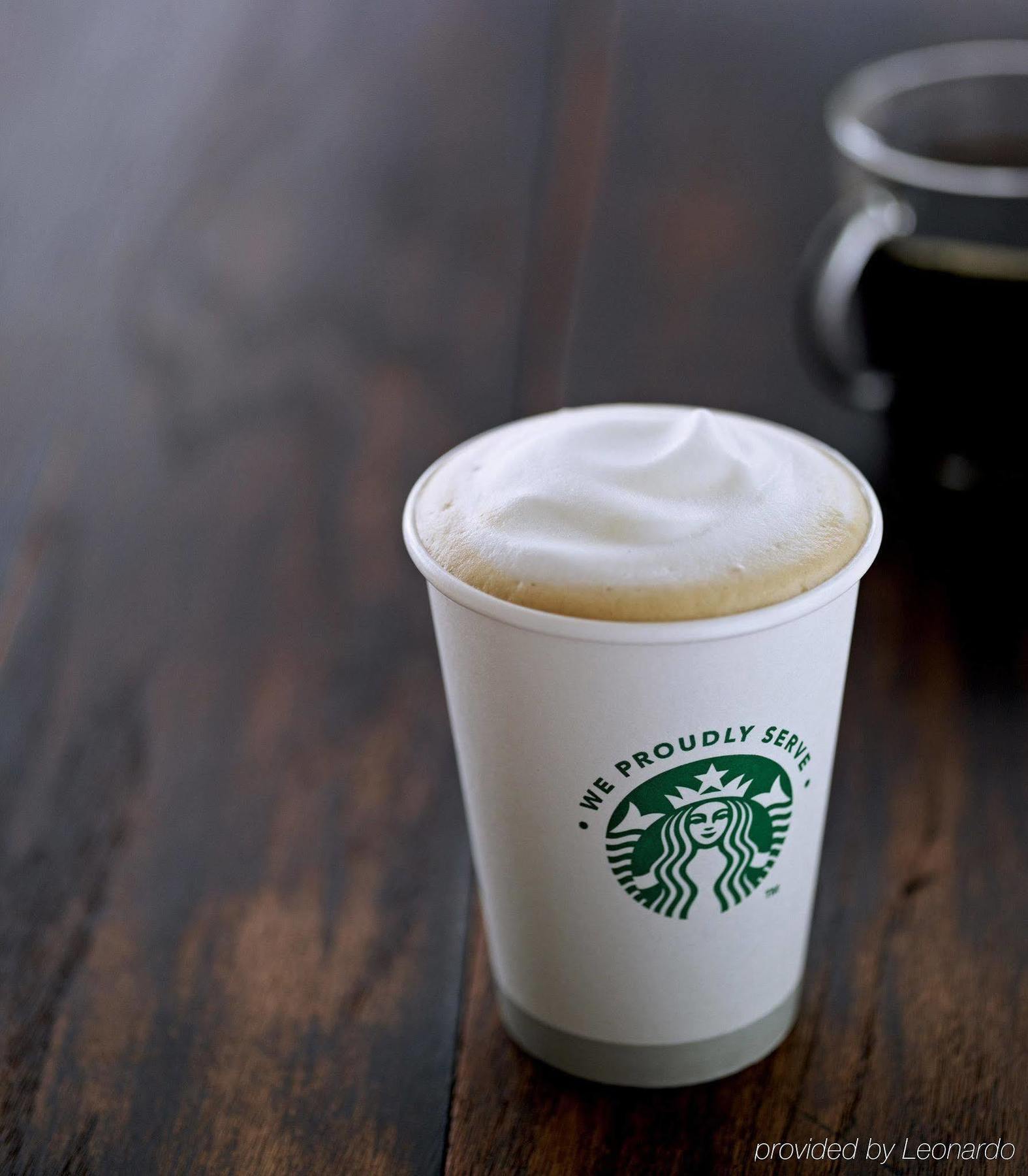 ホテル コートヤード ブルーミントン ノーマル エクステリア 写真